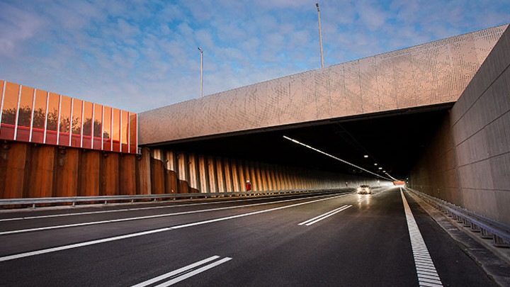 Tunnel refurbishment with BaseLogic